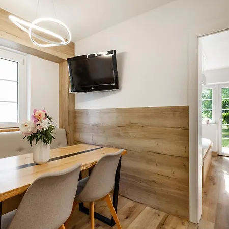 Apartament Tina *