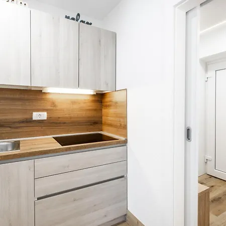 Apartament Tina