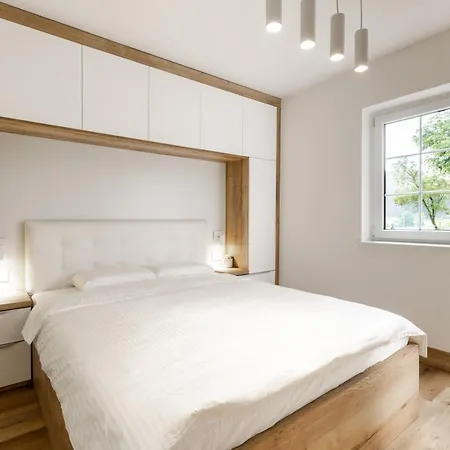 Tina - Lipa 33 Podčetrtek