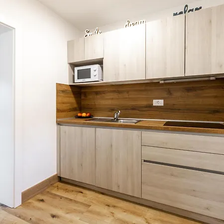 Tina - Lipa 33 Podčetrtek