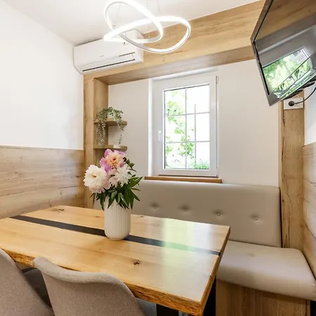 Tina - Lipa 33 Lägenhet Podčetrtek