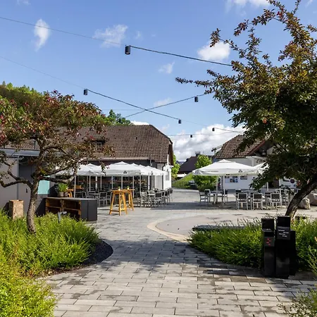 Tina - Lipa 33 Lägenhet Podčetrtek