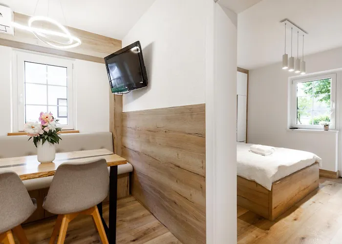 Tina - Lipa 33 Podčetrtek